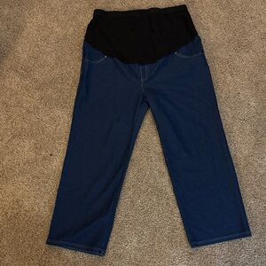 Time and Tru Maternity Blue Jean Capris